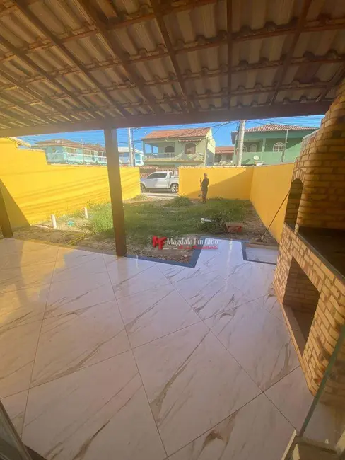 Foto 1 de Casa com 2 quartos à venda, 220m2 em Cabo Frio - RJ