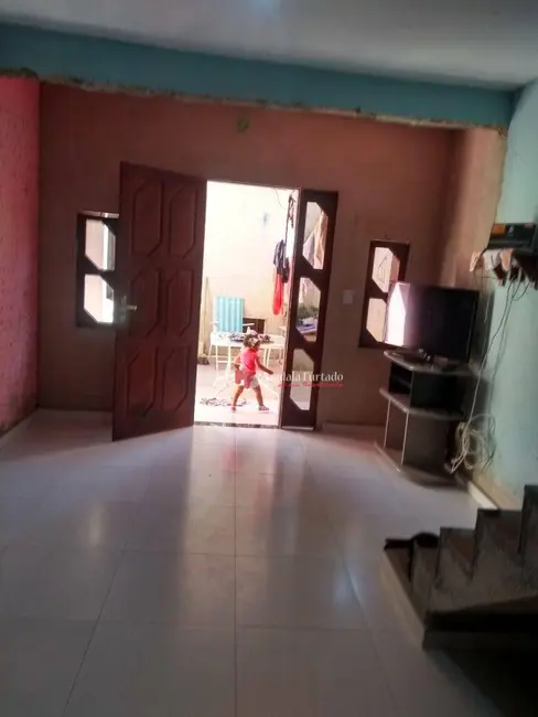 Foto 4 de Casa com 2 quartos à venda, 120m2 em Cabo Frio - RJ