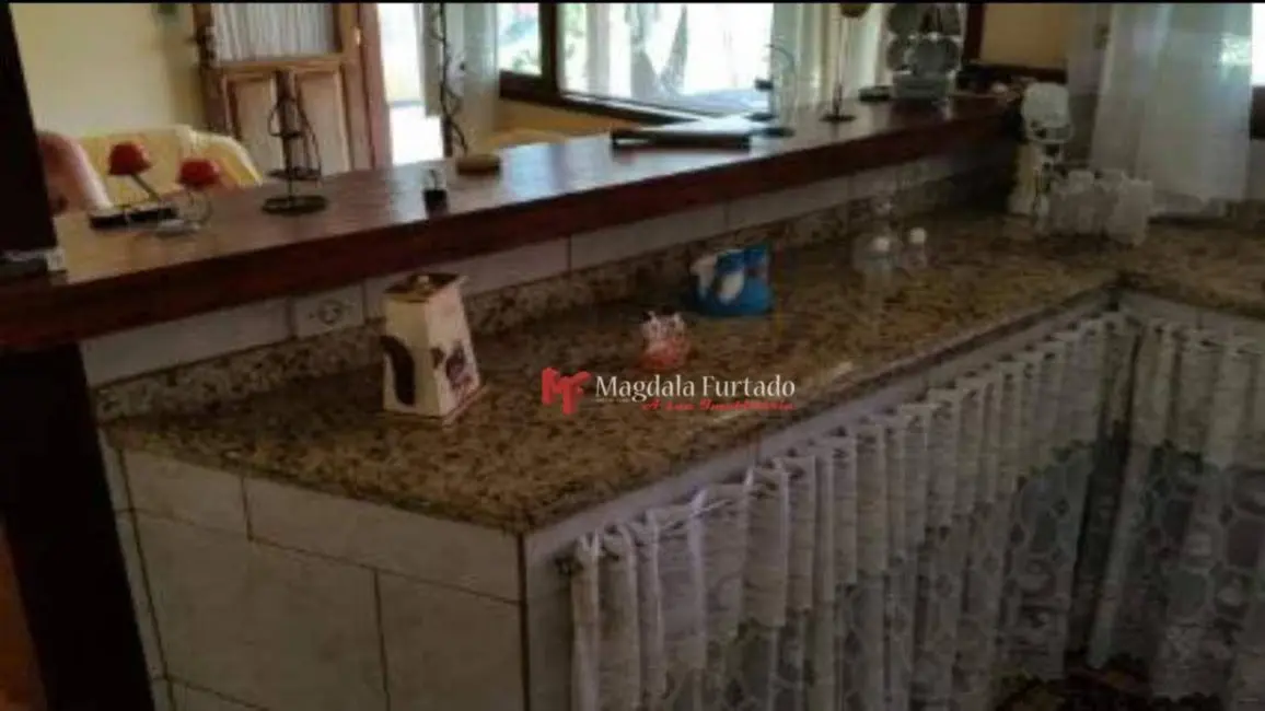 Foto 6 de Casa com 3 quartos à venda, 360m2 em Cabo Frio - RJ