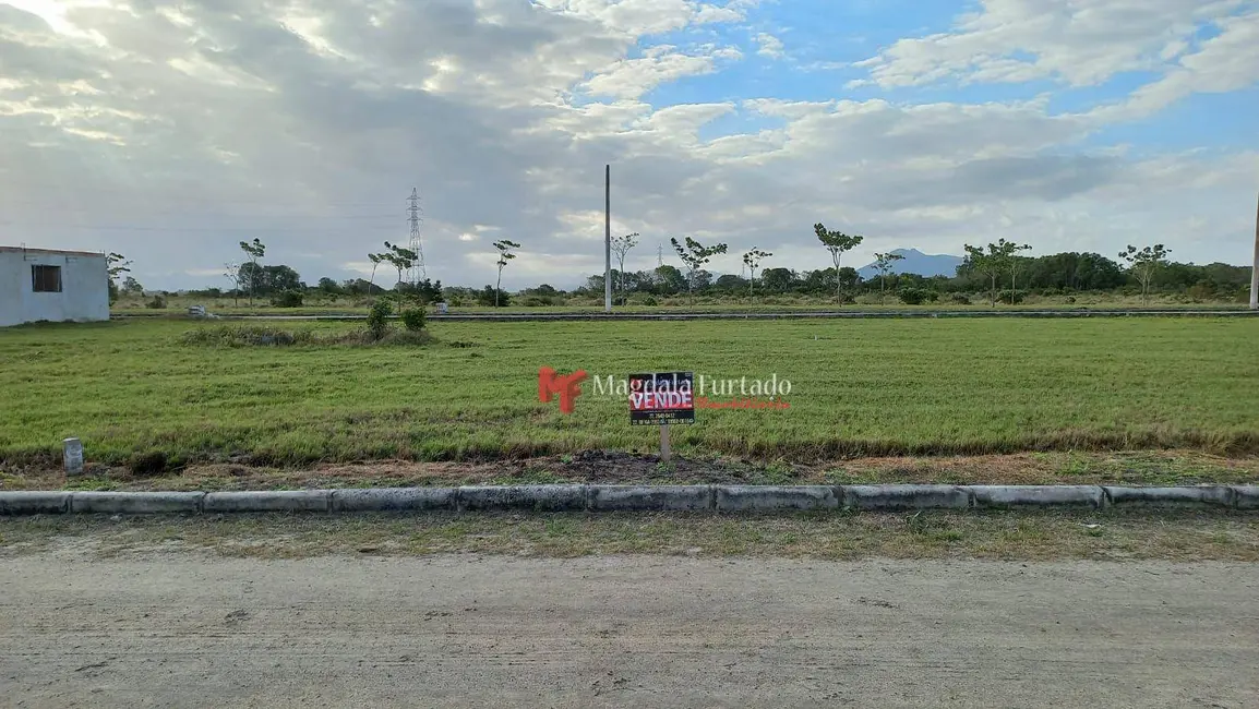 Foto 1 de Terreno / Lote à venda, 204m2 em Cabo Frio - RJ