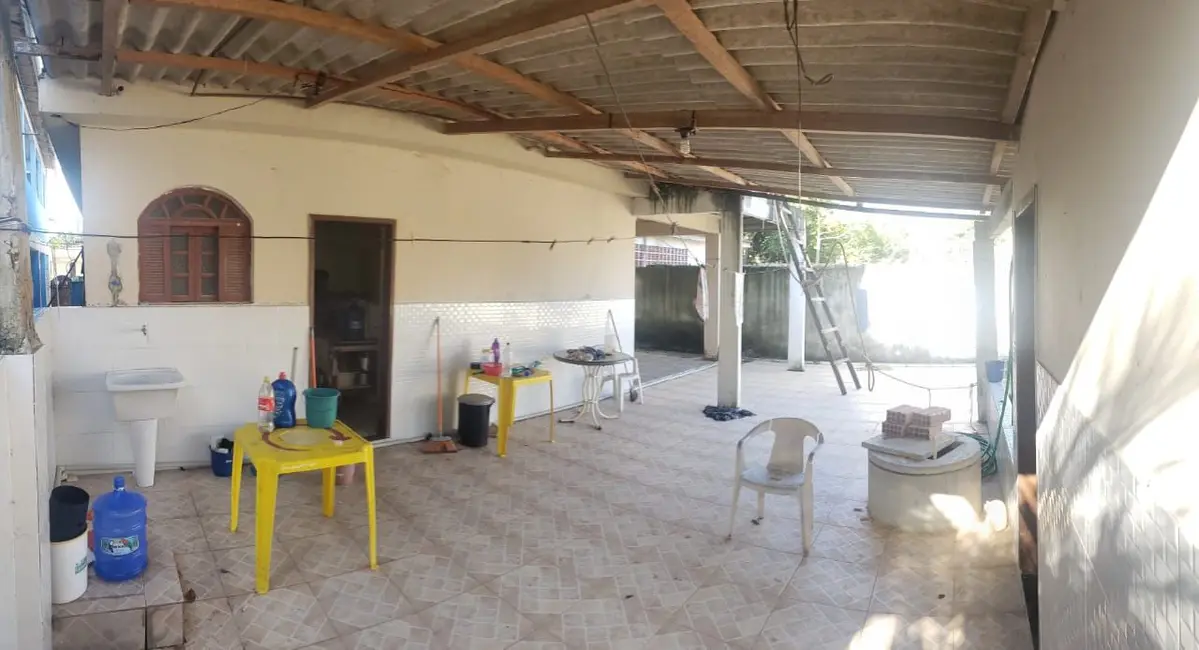 Foto 4 de Casa com 3 quartos à venda, 432m2 em Cabo Frio - RJ
