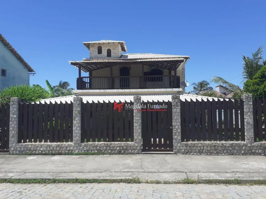 Foto 1 de Casa com 3 quartos à venda, 407m2 em Cabo Frio - RJ