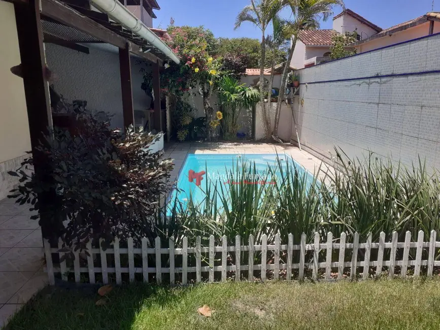 Foto 5 de Casa com 3 quartos à venda, 407m2 em Cabo Frio - RJ