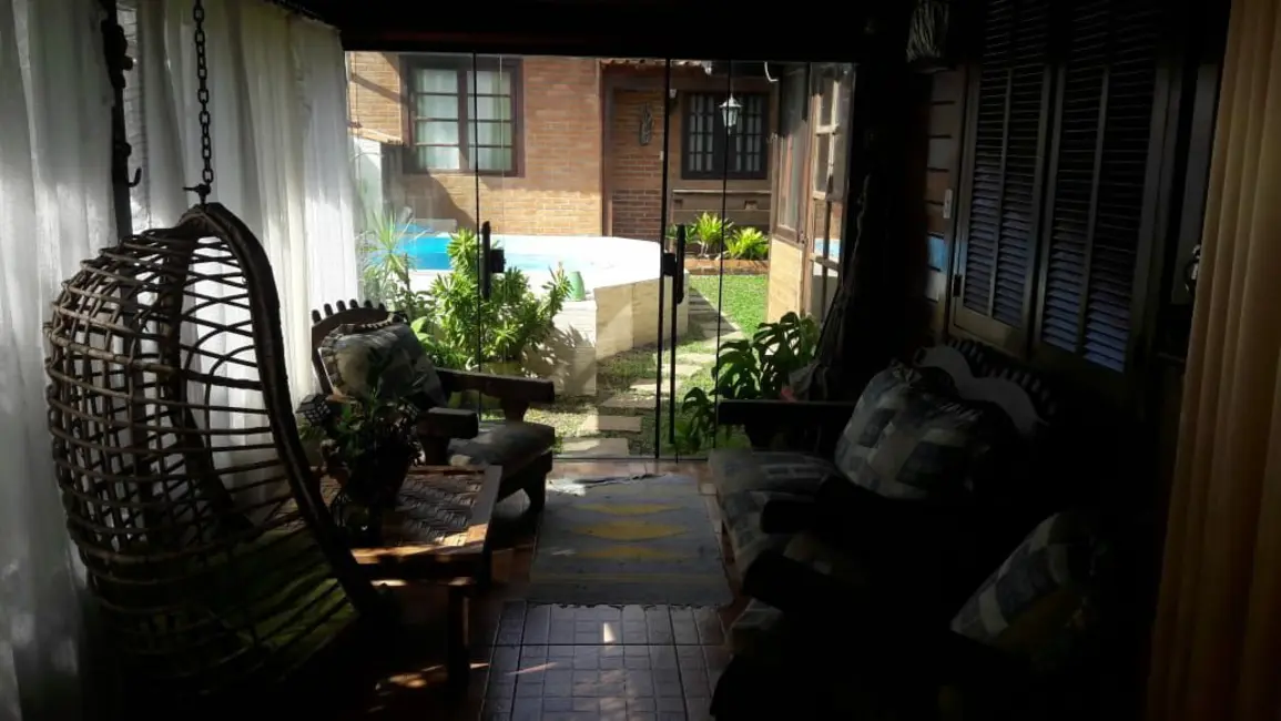 Foto 3 de Casa com 6 quartos à venda, 360m2 em Cabo Frio - RJ