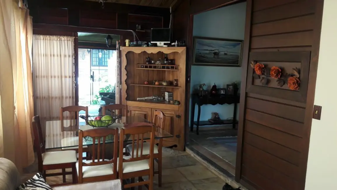 Foto 7 de Casa com 6 quartos à venda, 360m2 em Cabo Frio - RJ