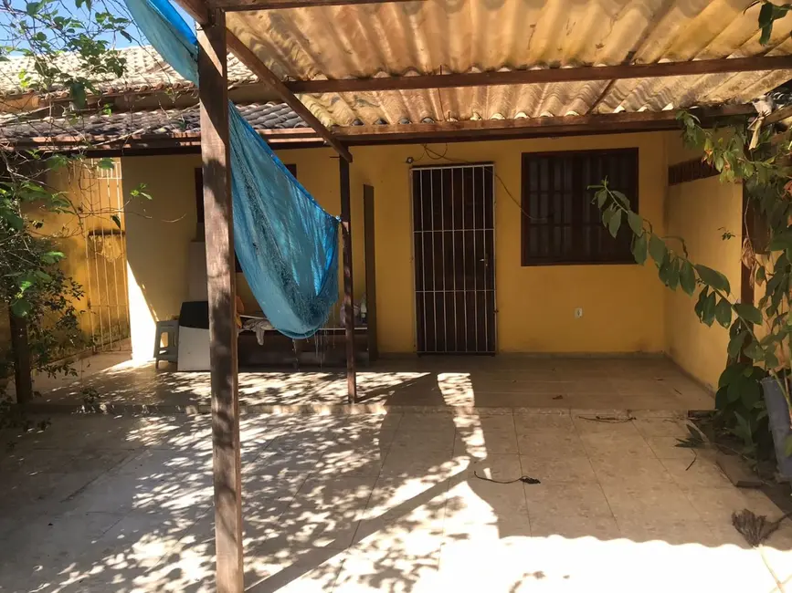 Foto 2 de Casa com 2 quartos à venda, 127m2 em Cabo Frio - RJ