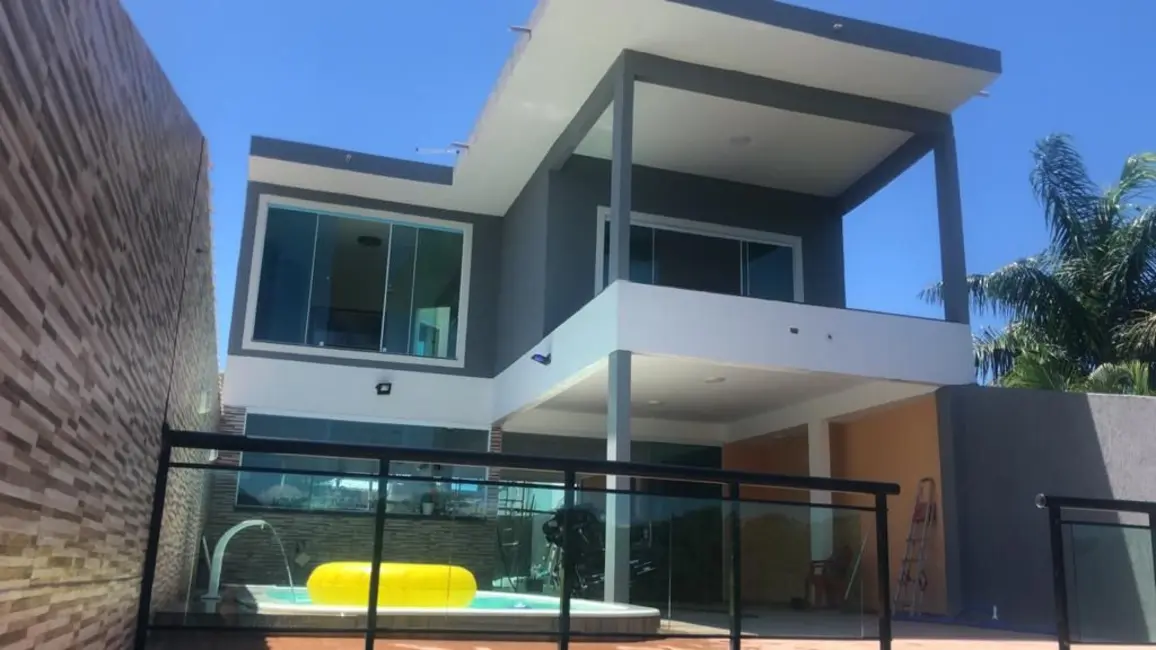 Foto 1 de Casa com 2 quartos à venda, 360m2 em Cabo Frio - RJ