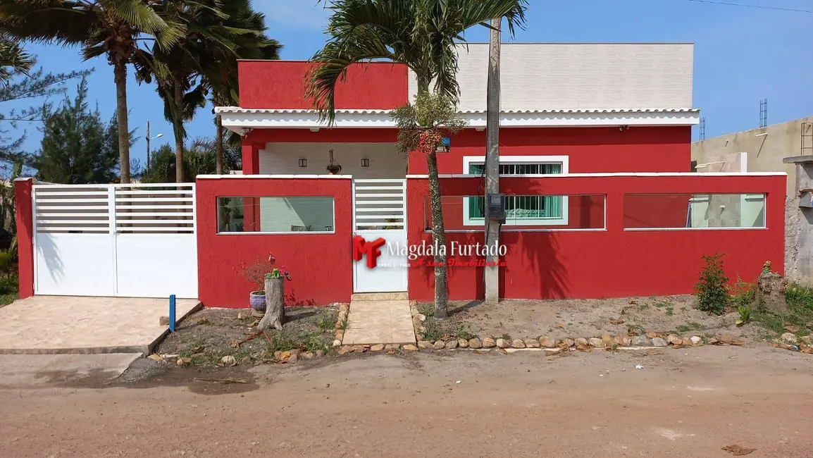Foto 2 de Casa com 3 quartos à venda, 220m2 em Cabo Frio - RJ
