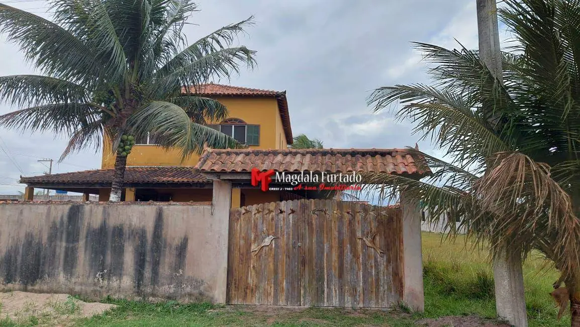 Foto 1 de Casa com 4 quartos à venda, 420m2 em Cabo Frio - RJ