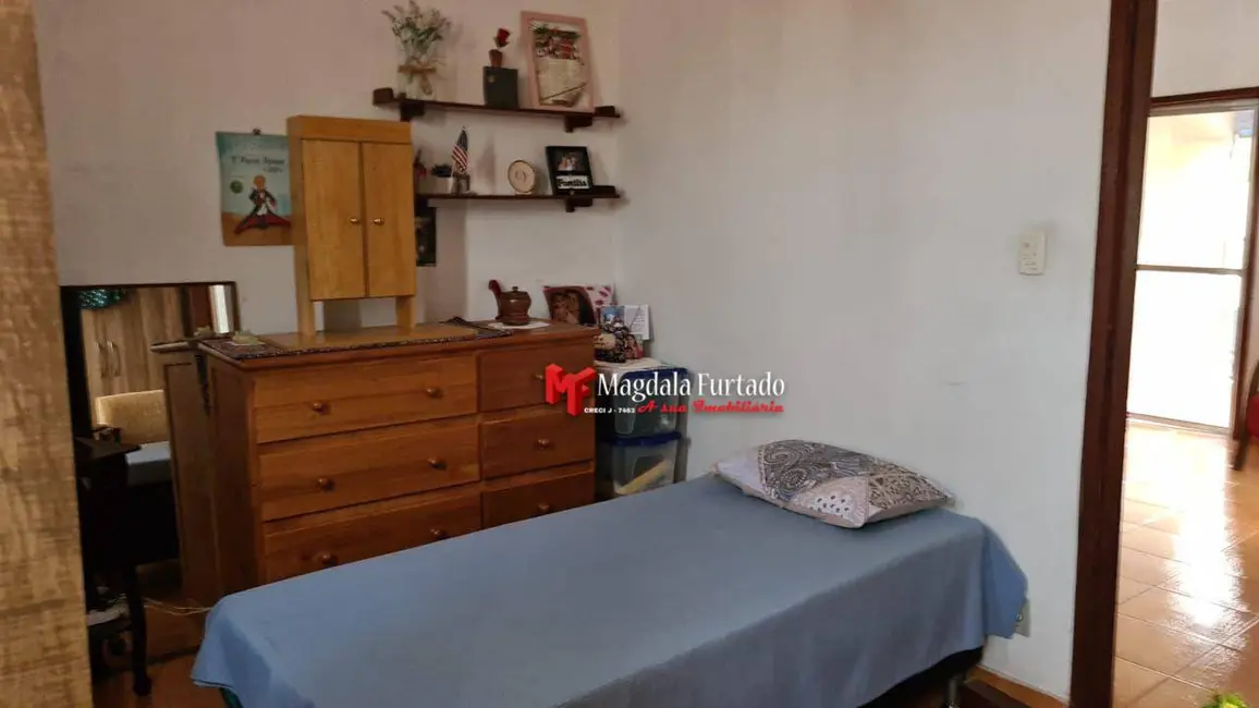 Foto 3 de Casa com 3 quartos à venda, 199m2 em Sao Pedro Da Aldeia - RJ