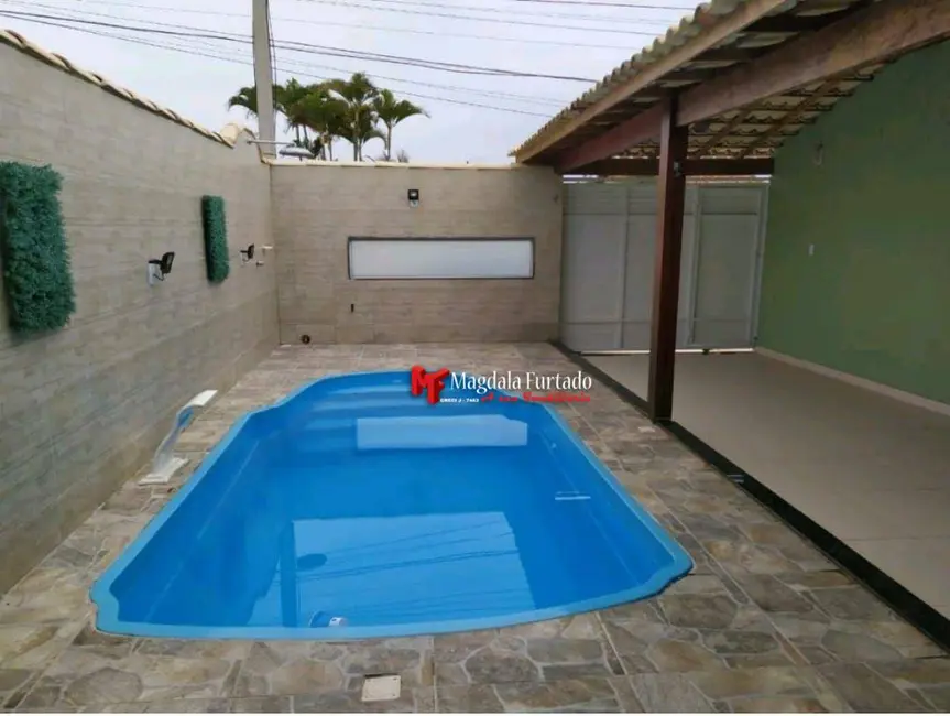 Foto 2 de Casa com 2 quartos à venda, 120m2 em Cabo Frio - RJ
