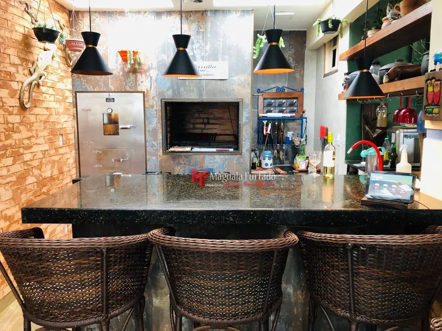 Foto 8 de Casa com 4 quartos à venda, 342m2 em Cabo Frio - RJ