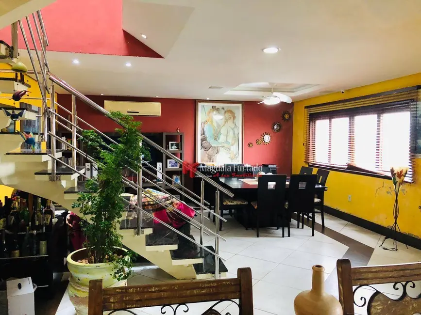 Foto 9 de Casa com 4 quartos à venda, 342m2 em Cabo Frio - RJ