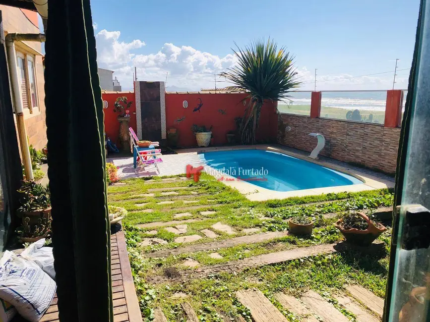 Foto 4 de Casa com 4 quartos à venda, 342m2 em Cabo Frio - RJ