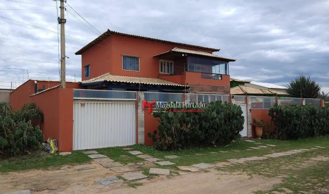 Foto 1 de Casa com 4 quartos à venda, 342m2 em Cabo Frio - RJ