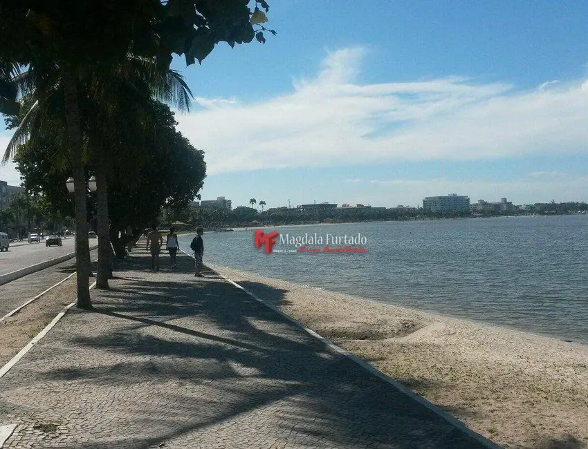 Foto 5 de Casa com 3 quartos à venda, 300m2 em Araruama - RJ