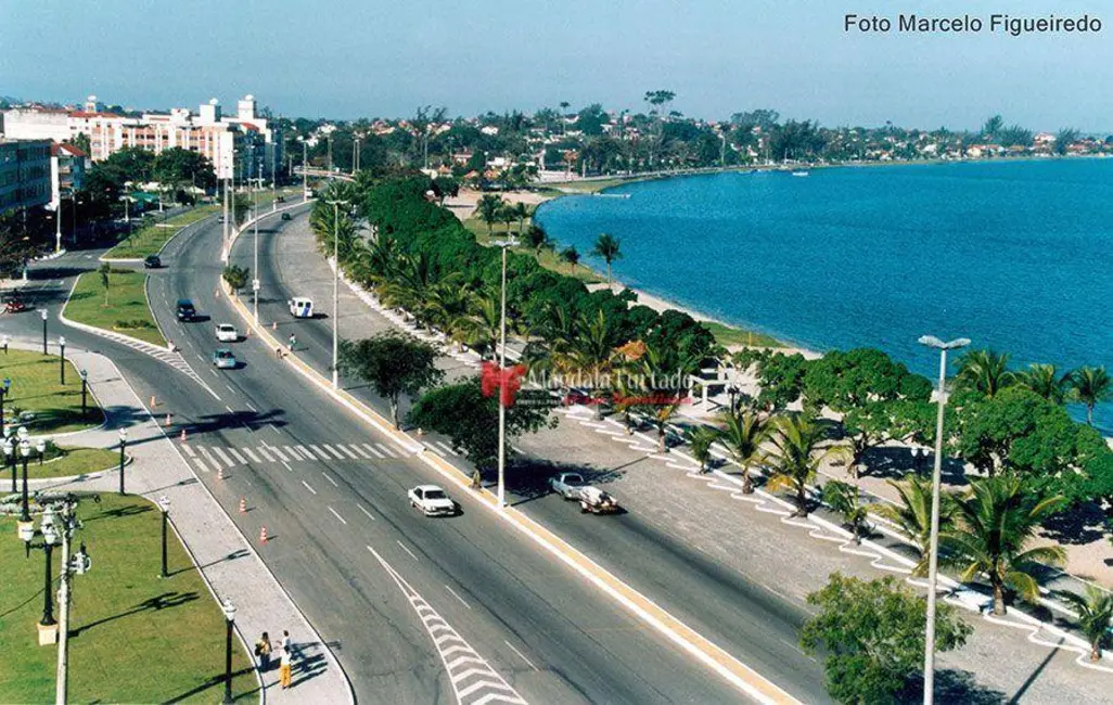 Foto 9 de Casa com 3 quartos à venda, 300m2 em Araruama - RJ