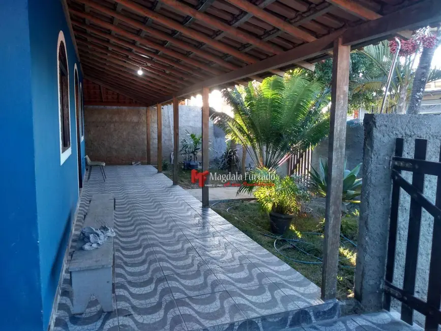 Foto 2 de Casa com 2 quartos à venda, 270m2 em Cabo Frio - RJ