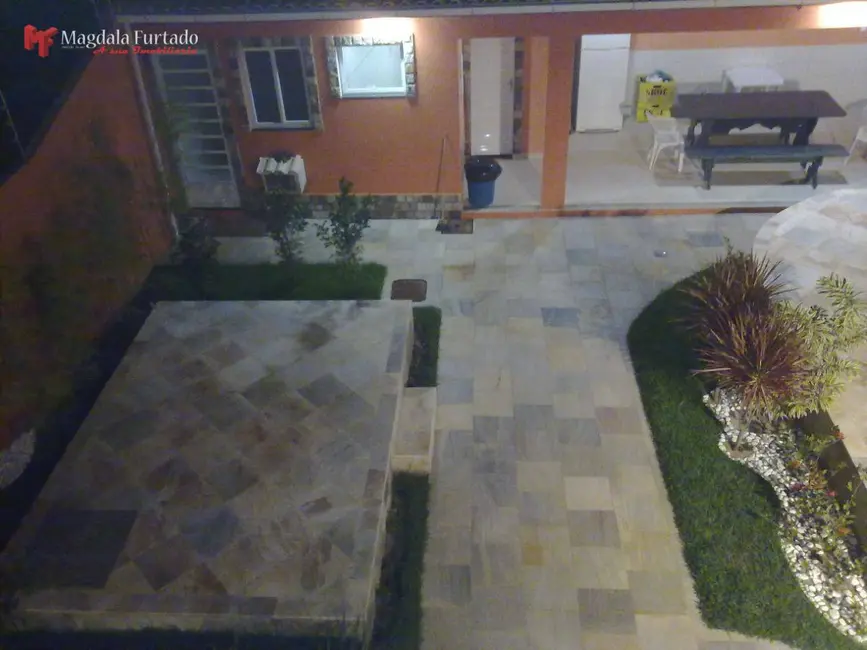 Foto 3 de Casa com 3 quartos à venda, 390m2 em Cabo Frio - RJ