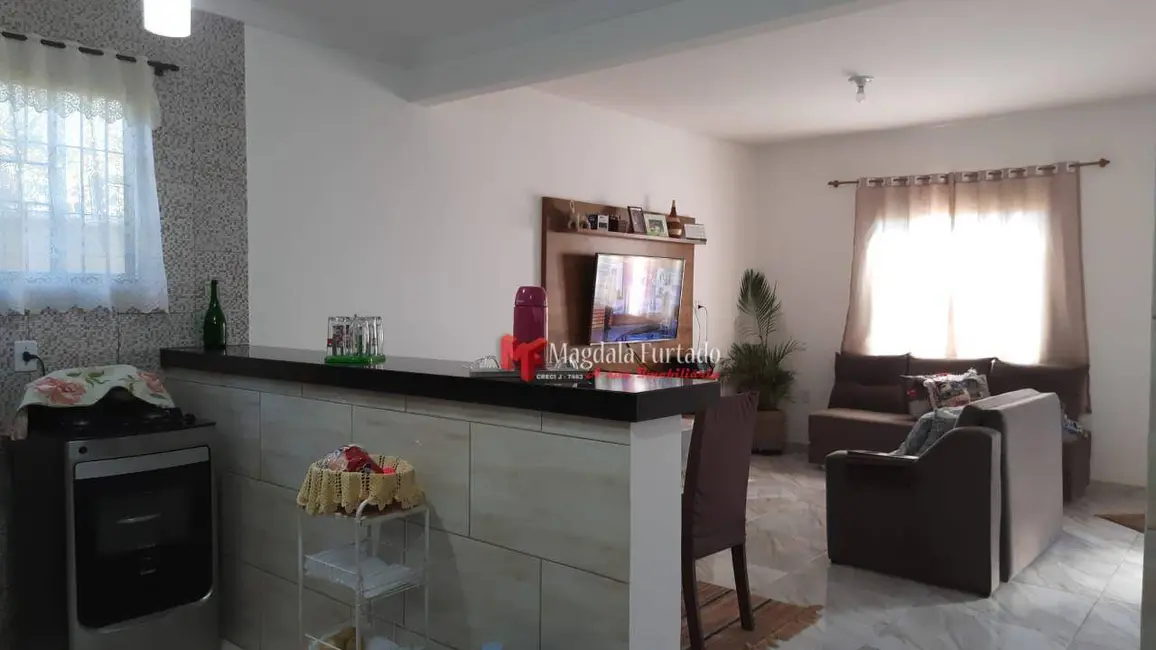 Foto 6 de Casa com 2 quartos à venda, 92m2 em Cabo Frio - RJ