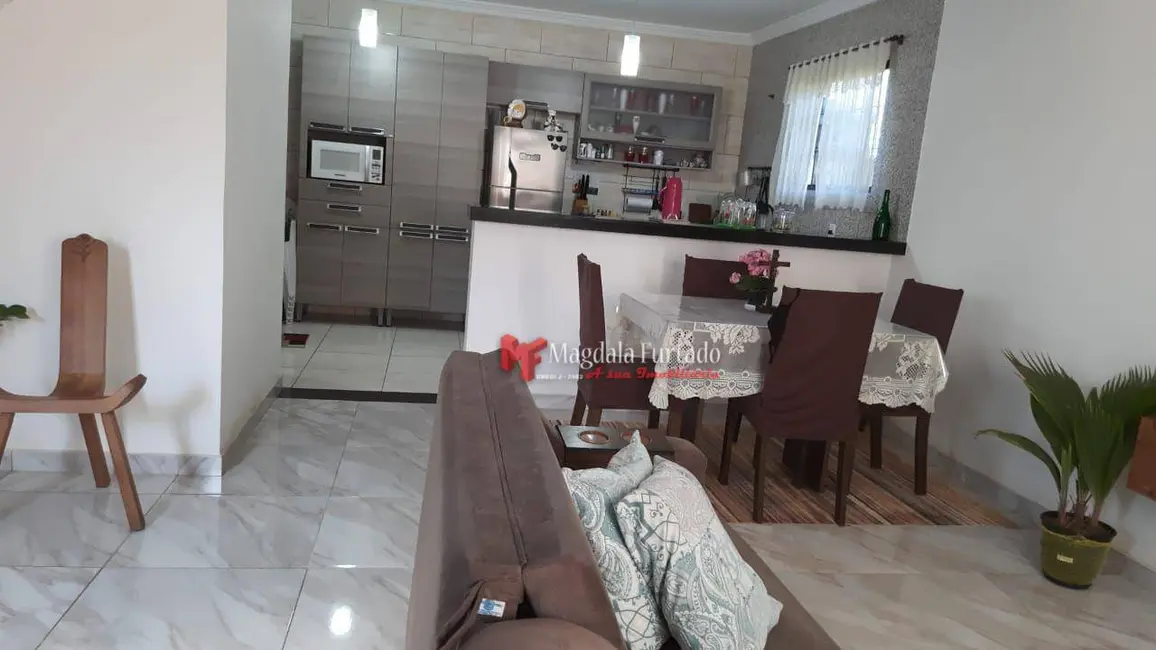 Foto 7 de Casa com 2 quartos à venda, 92m2 em Cabo Frio - RJ