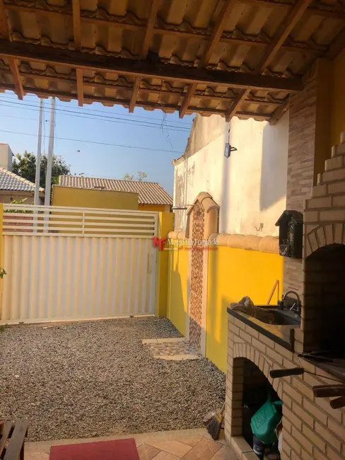 Casa com 2 quartos à venda, 97m2 em Cabo Frio - RJ - imagem 2 Foto 2 de Casa com 2 quartos à venda, 97m2 em Cabo Frio - RJ