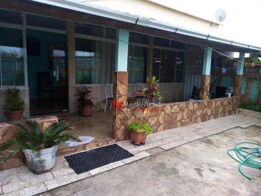 Casa com 3 quartos à venda, 275m2 em Sao Pedro Da Aldeia - RJ - imagem 1 Foto 1 de Casa com 3 quartos à venda, 275m2 em Sao Pedro Da Aldeia - RJ