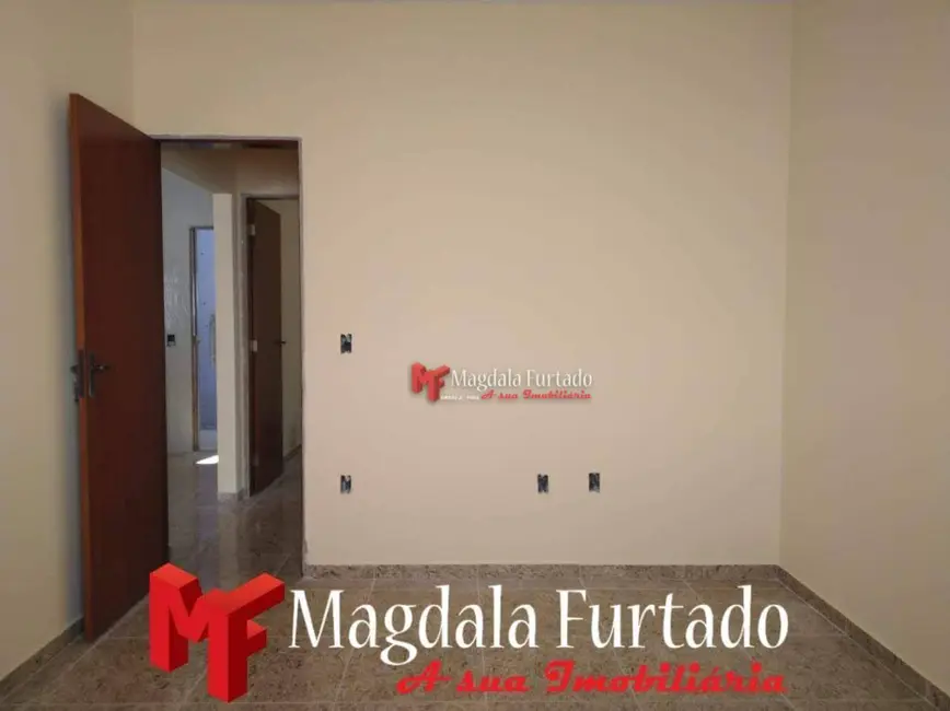 Foto 6 de Casa com 2 quartos à venda, 110m2 em Cabo Frio - RJ