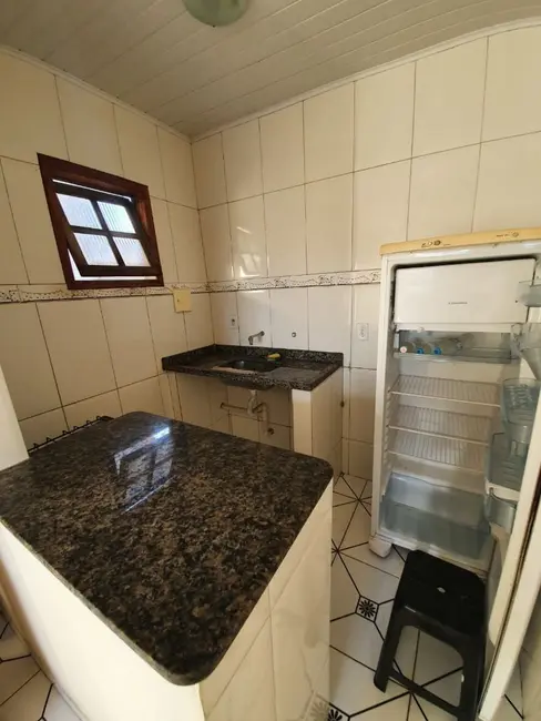 Foto 6 de Kitnet com 1 quarto à venda, 18m2 em Fluminense, Sao Pedro Da Aldeia - RJ