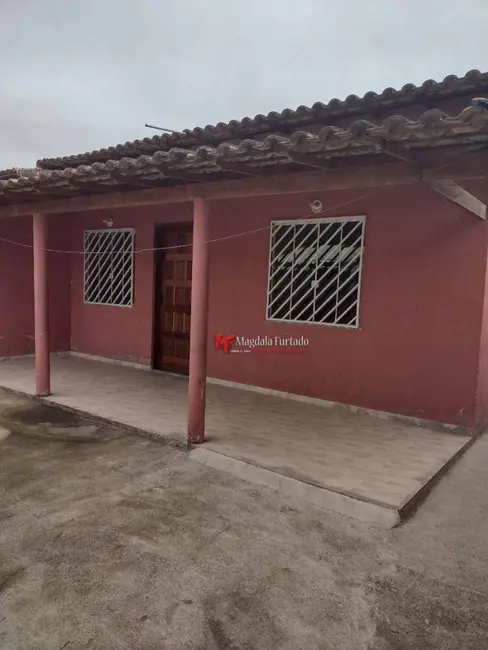 Foto 1 de Casa com 2 quartos à venda, 170m2 em Cabo Frio - RJ