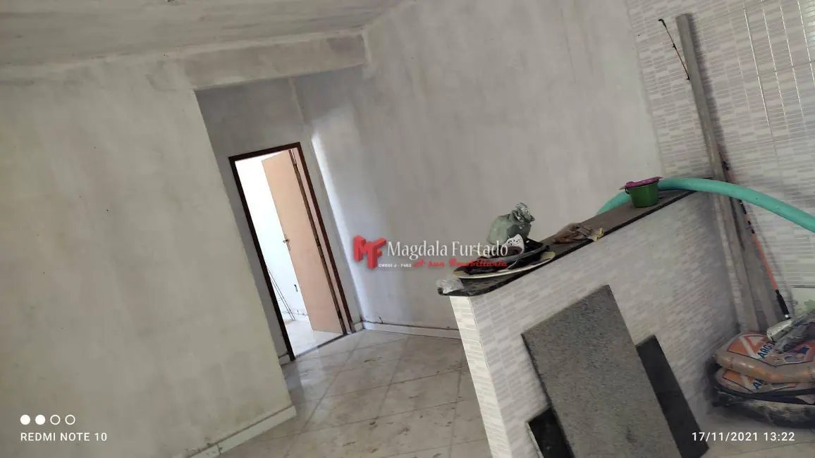 Foto 2 de Casa com 1 quarto à venda, 71m2 em Cabo Frio - RJ