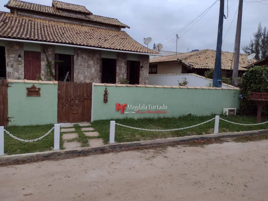 Foto 3 de Casa com 4 quartos à venda, 360m2 em Cabo Frio - RJ