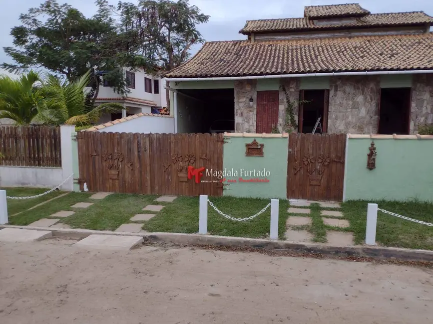 Foto 1 de Casa com 4 quartos à venda, 360m2 em Cabo Frio - RJ
