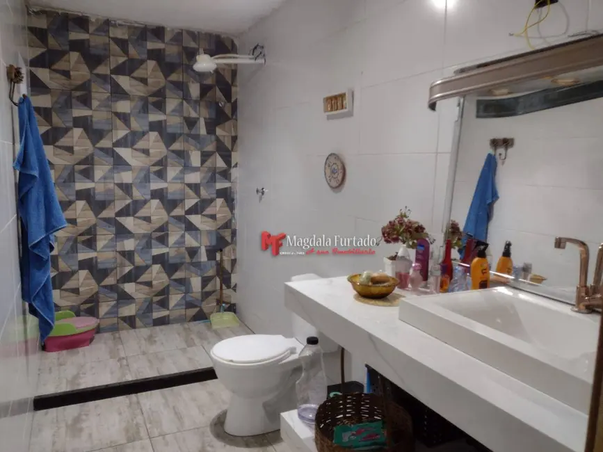 Foto 8 de Casa com 4 quartos à venda, 360m2 em Cabo Frio - RJ