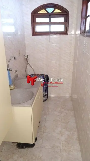 Foto 2 de Casa com 2 quartos à venda, 287m2 em Cabo Frio - RJ