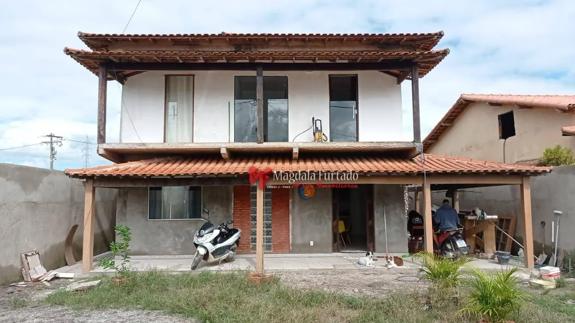 Foto 1 de Casa com 3 quartos à venda, 375m2 em Cabo Frio - RJ