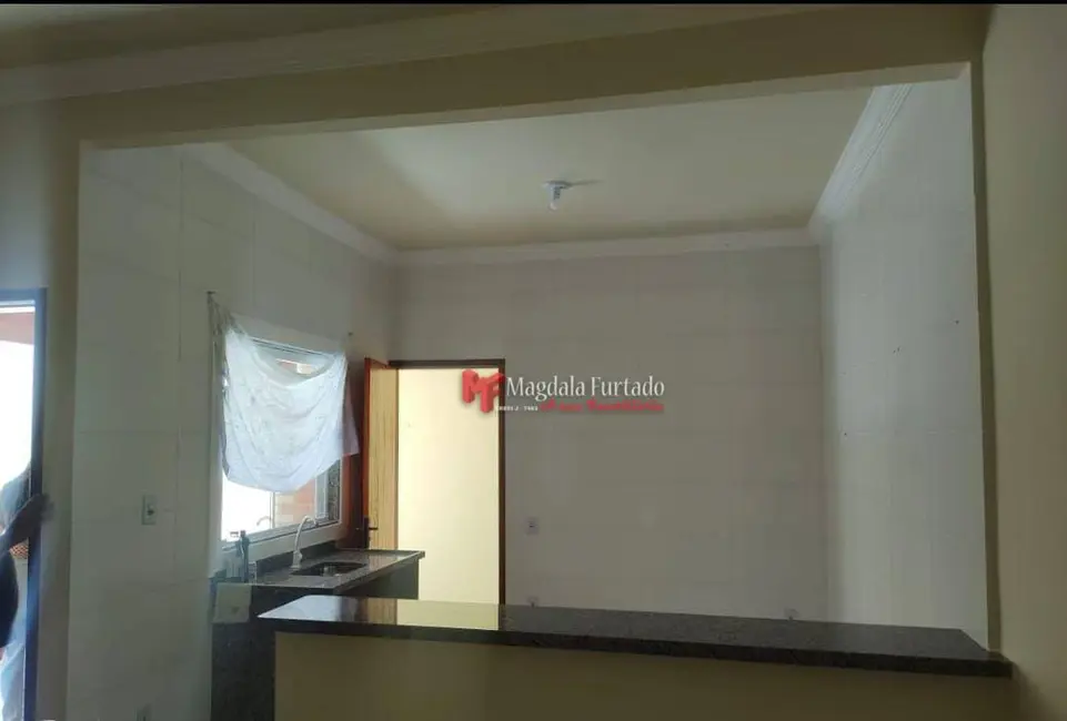 Foto 2 de Casa com 1 quarto à venda, 56m2 em Cabo Frio - RJ