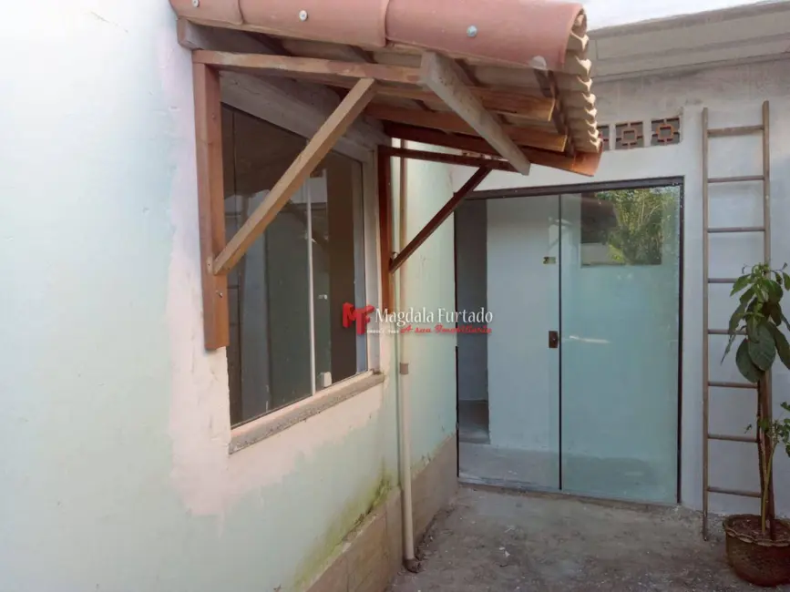 Foto 3 de Casa com 2 quartos à venda, 141m2 em Cabo Frio - RJ
