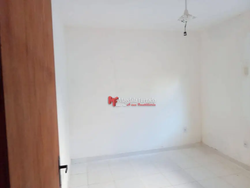 Foto 2 de Casa com 2 quartos à venda, 141m2 em Cabo Frio - RJ