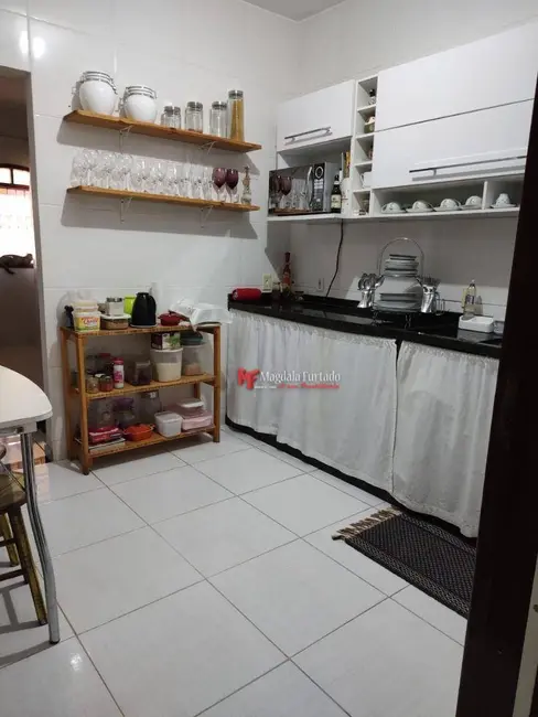 Foto 4 de Casa com 2 quartos à venda, 120m2 em Cabo Frio - RJ