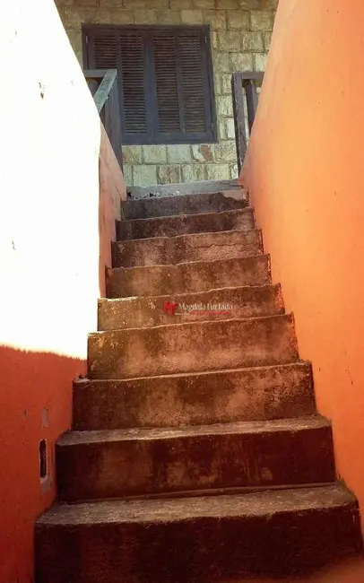 Casa com 5 quartos à venda, 200m2 em Cabo Frio - RJ - imagem 7 Foto 7 de Casa com 5 quartos à venda, 200m2 em Cabo Frio - RJ