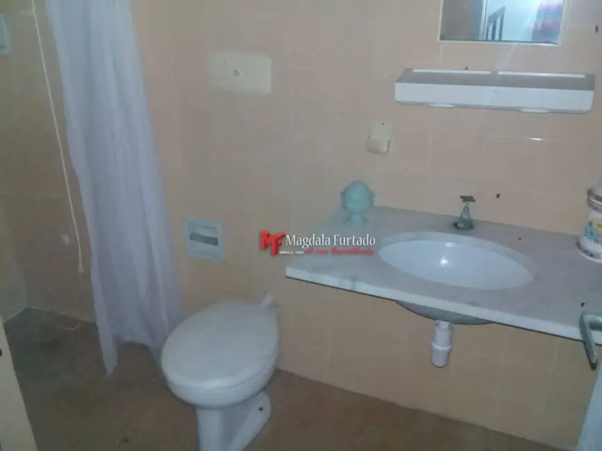 Casa com 4 quartos à venda, 125m2 em Centro, Cabo Frio - RJ - imagem 5 Foto 5 de Casa com 4 quartos à venda, 125m2 em Centro, Cabo Frio - RJ