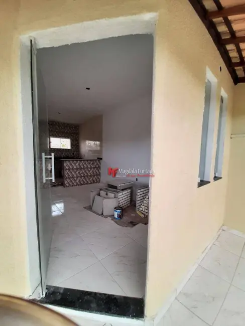 Foto 4 de Casa com 2 quartos à venda, 120m2 em Cabo Frio - RJ
