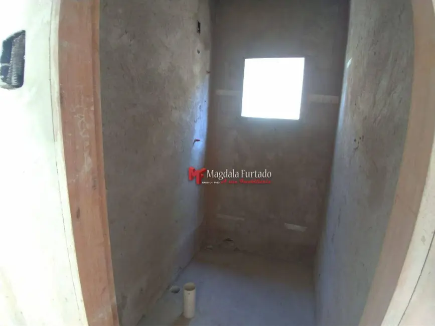 Foto 4 de Casa com 2 quartos à venda, 120m2 em Cabo Frio - RJ