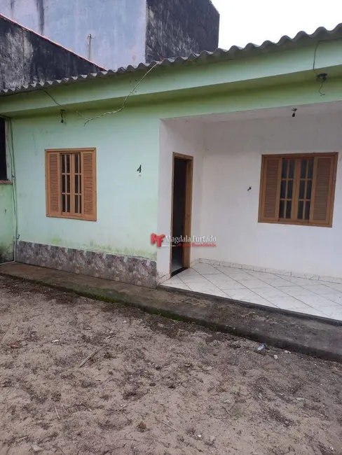 Casa com 2 quartos à venda, 150m2 em Cabo Frio - RJ - imagem 1 Foto 1 de Casa com 2 quartos à venda, 150m2 em Cabo Frio - RJ