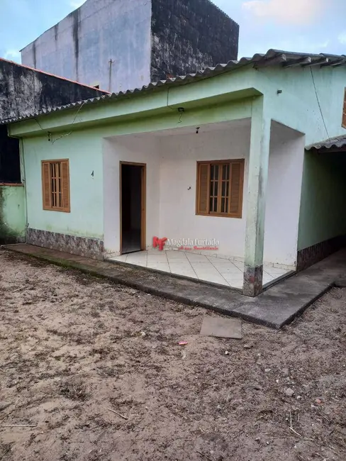 Casa com 2 quartos à venda, 150m2 em Cabo Frio - RJ - imagem 2 Foto 2 de Casa com 2 quartos à venda, 150m2 em Cabo Frio - RJ