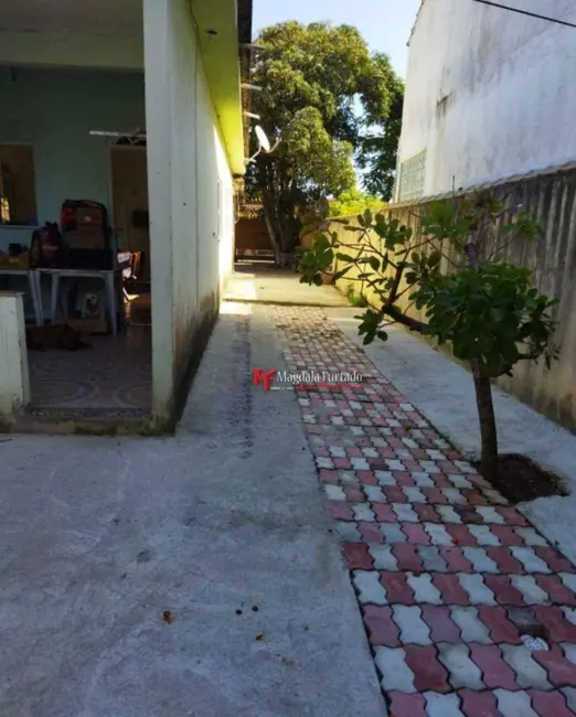 Foto 2 de Casa com 2 quartos à venda, 420m2 em Cabo Frio - RJ
