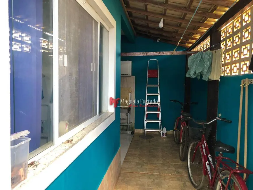 Foto 4 de Casa com 2 quartos à venda, 180m2 em Cabo Frio - RJ