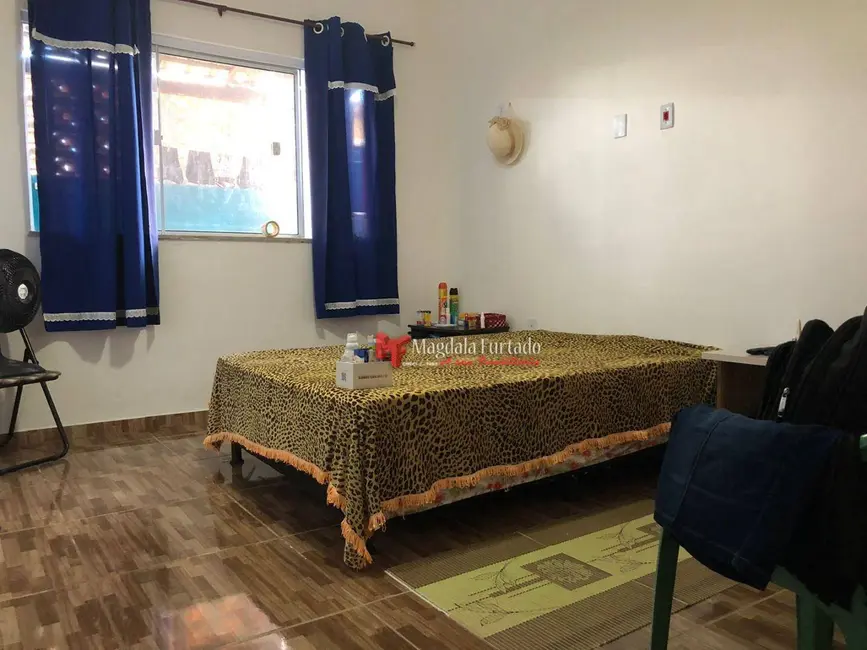 Foto 3 de Casa com 2 quartos à venda, 180m2 em Cabo Frio - RJ