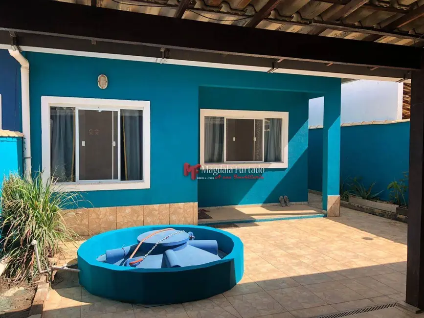 Foto 2 de Casa com 2 quartos à venda, 180m2 em Cabo Frio - RJ